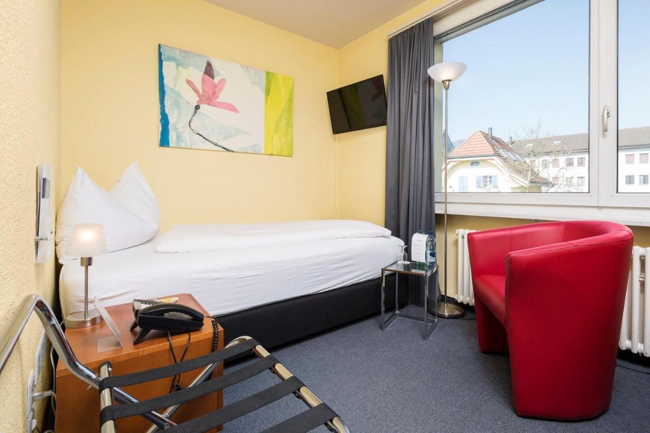 Hotel Bären Suhr Aarau Exteriör bild