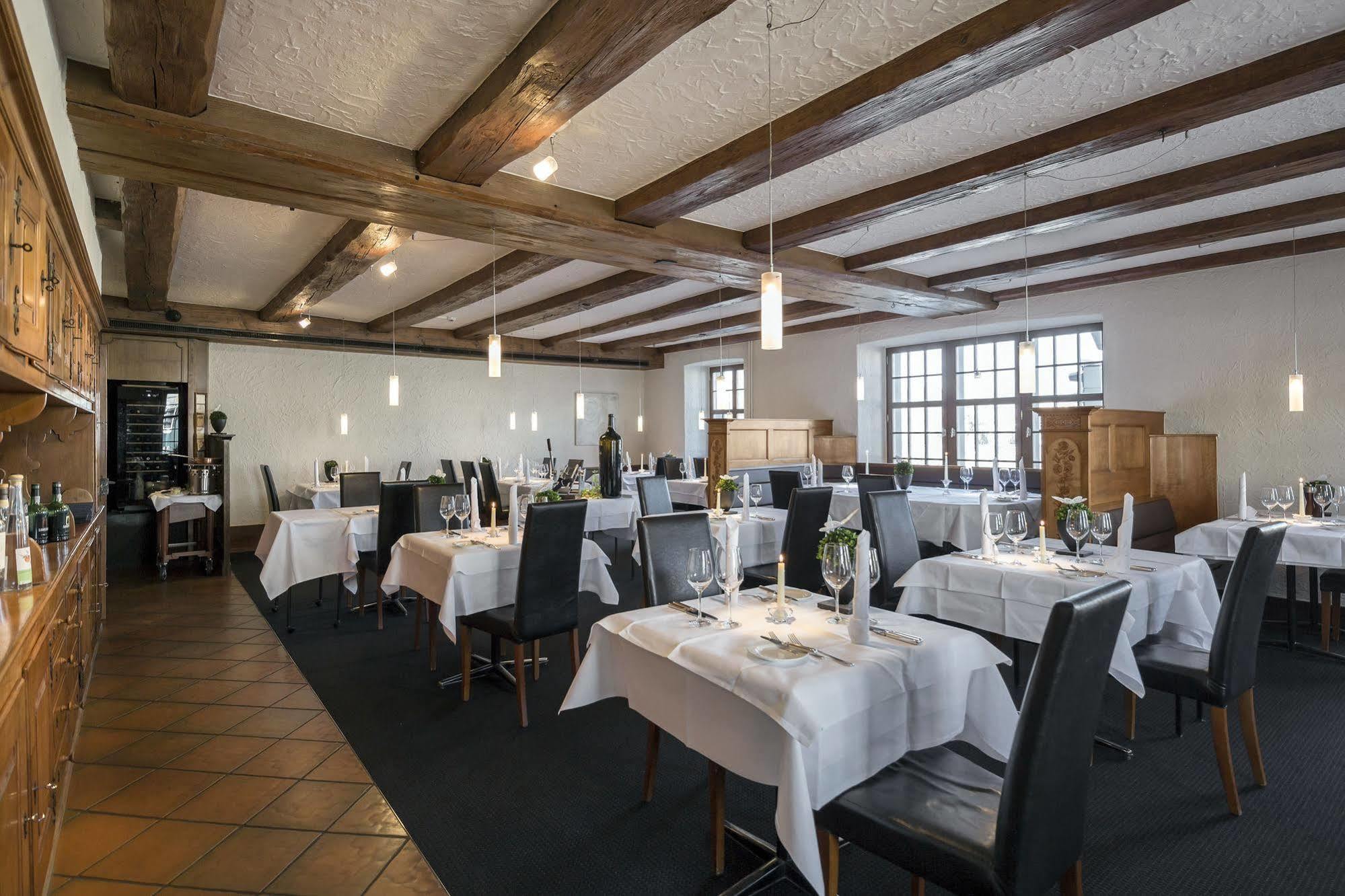 Hotel Bären Suhr Aarau Exteriör bild